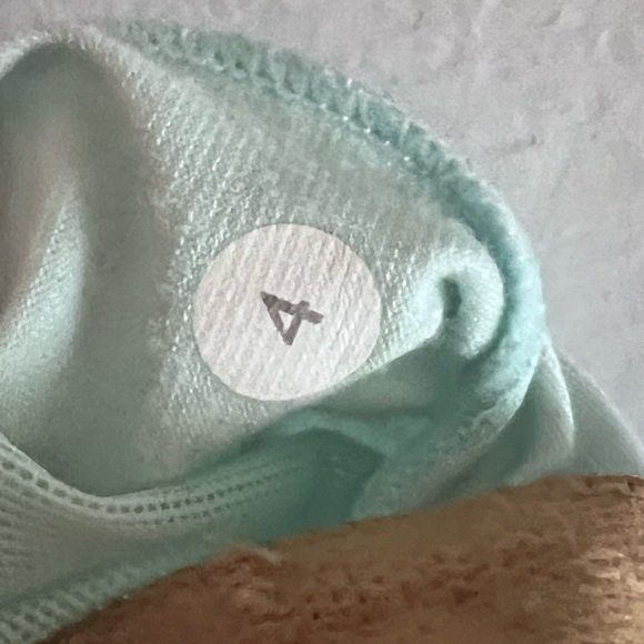 LULULEMON adjustable cinch tank - Picture 6 of 11